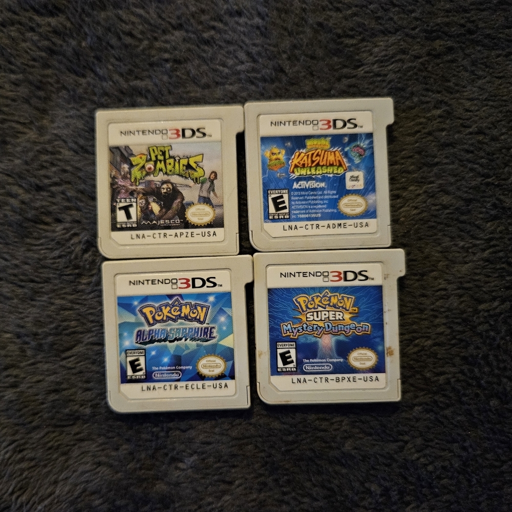 Nintendo 3DS Game BUNDLE